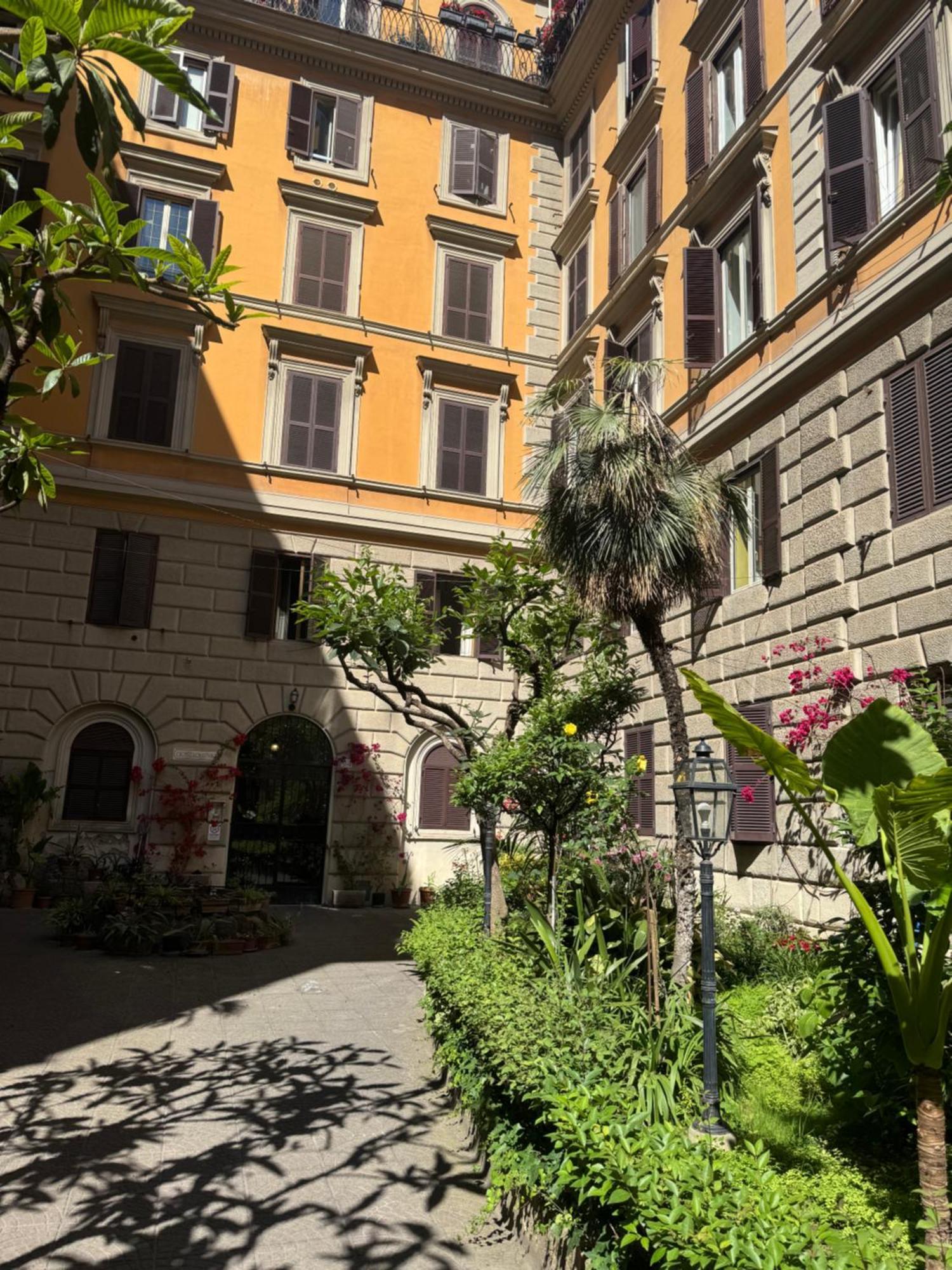 Larissarooms — Foto 1